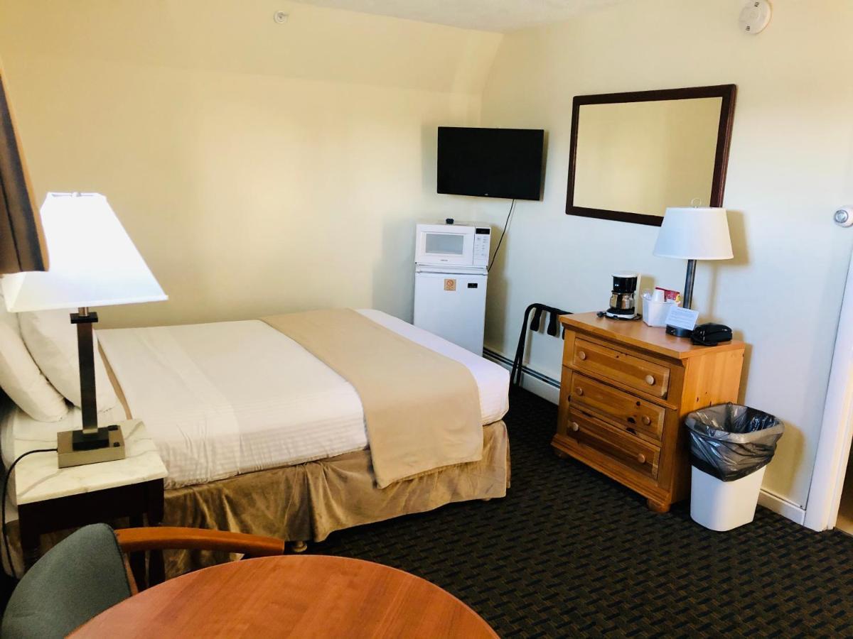 Sea Cliff House Motel 2*