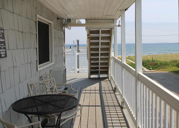 Sea Cliff House Motel