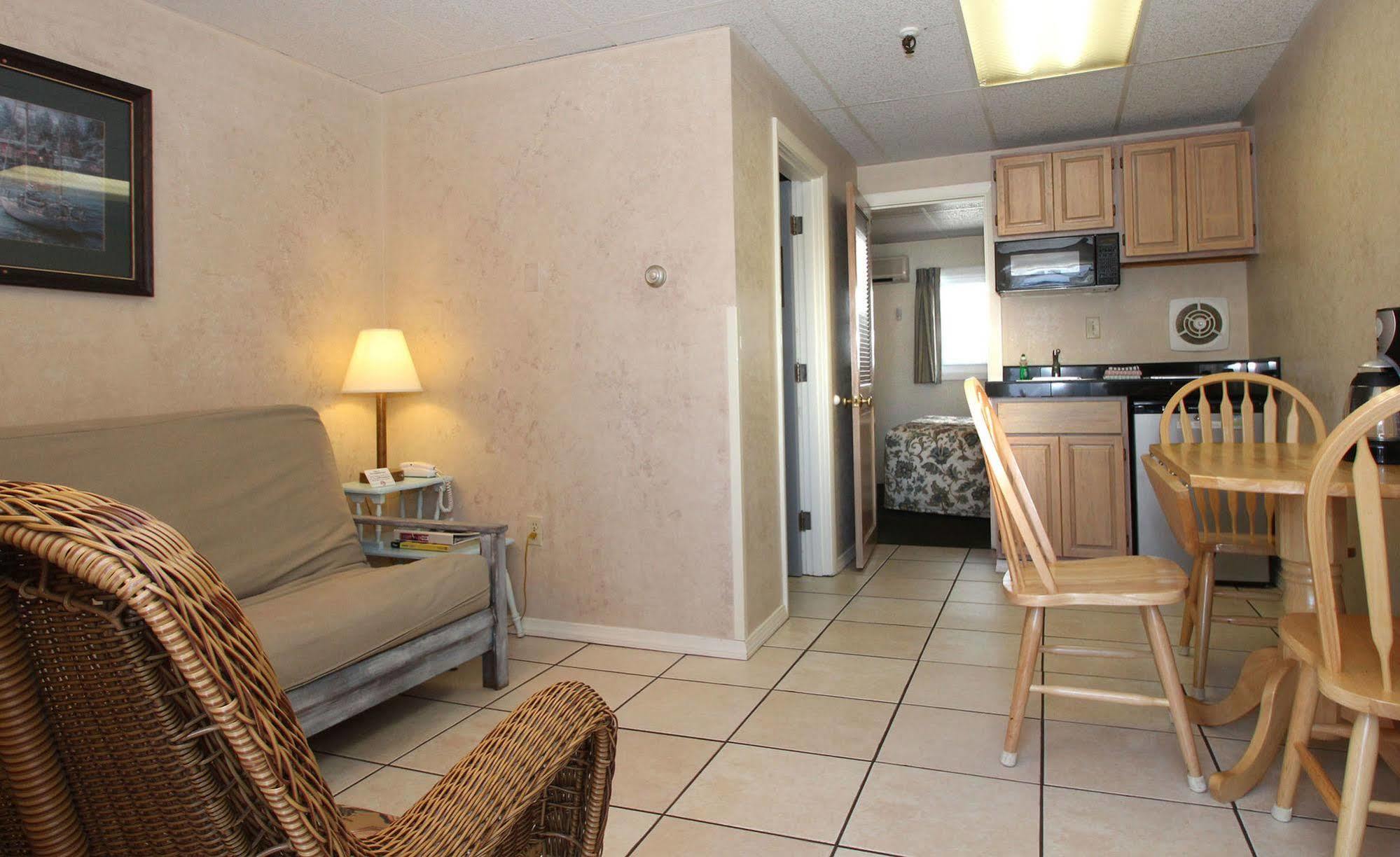 Sea Cliff House Motel 2*
